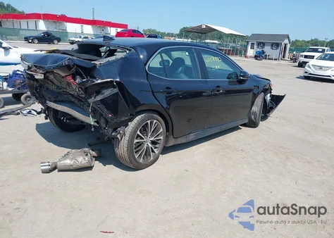 2020 Toyota Camry Se z USA, uszkodzony, nr VIN 4T1J11AK7LU884017